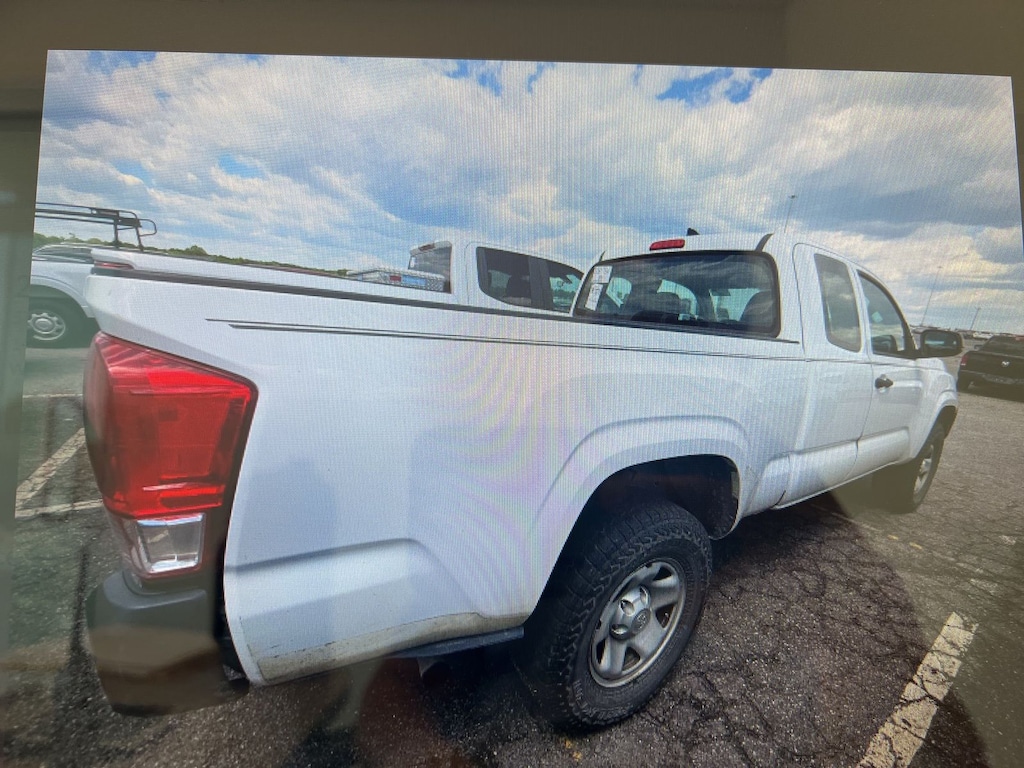 Used 2017 Toyota Tacoma SR Truck