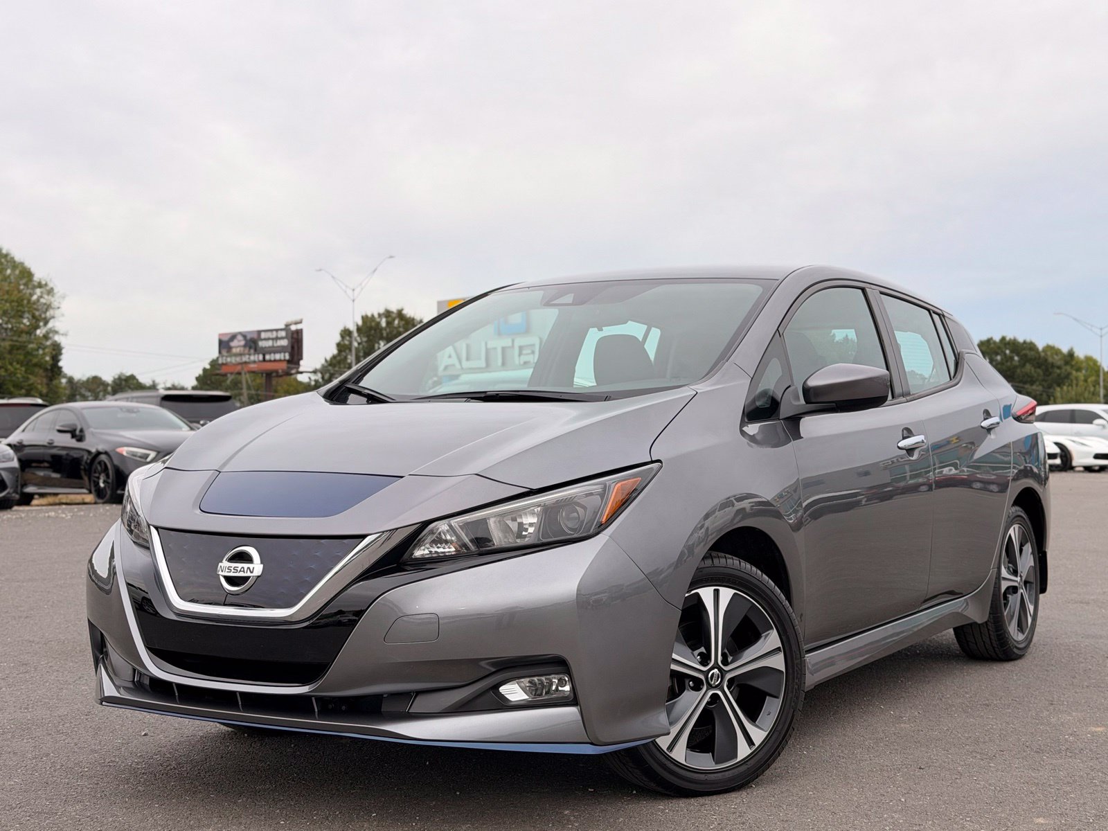  Nissan Leaf