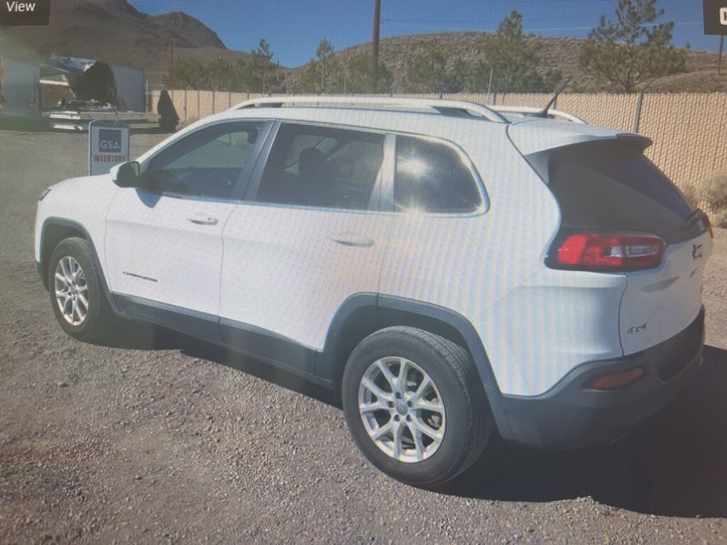 Used 2018 Jeep Cherokee Latitude SUV