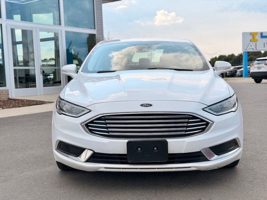 Used 2018 Ford Fusion Hybrid SE Sedan