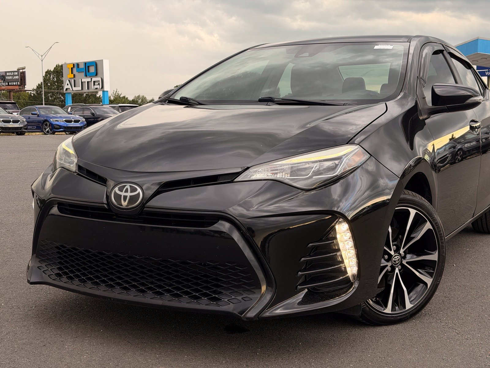 Used 2018 Toyota Corolla SE Sedan