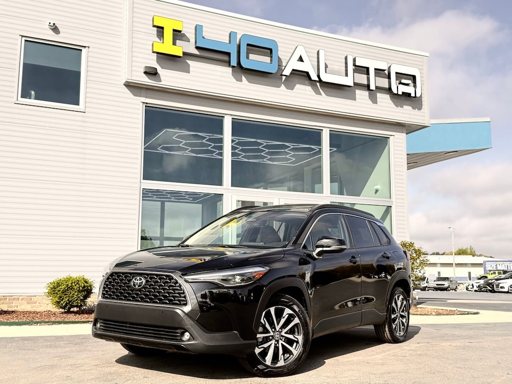 Used 2024 Toyota Corolla Cross XLE SUV