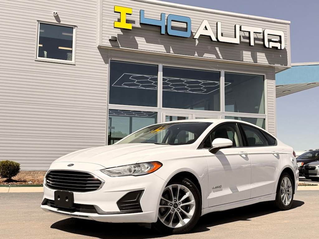 Used 2019 Ford Fusion Hybrid SE Sedan