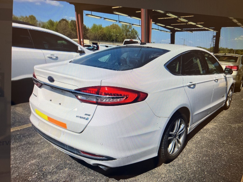 Used 2018 Ford Fusion Hybrid SE Sedan