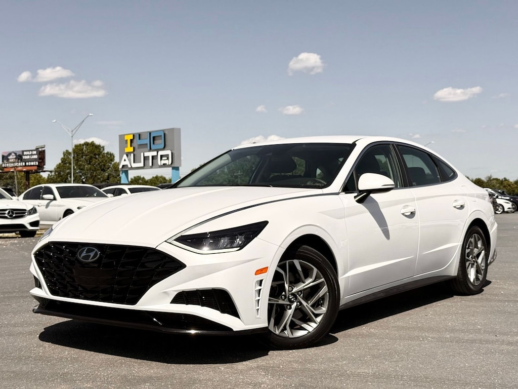 Used 2023 Hyundai Sonata SEL Sedan