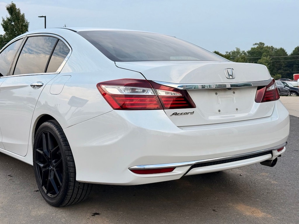 Used 2017 Honda Accord LX Sedan