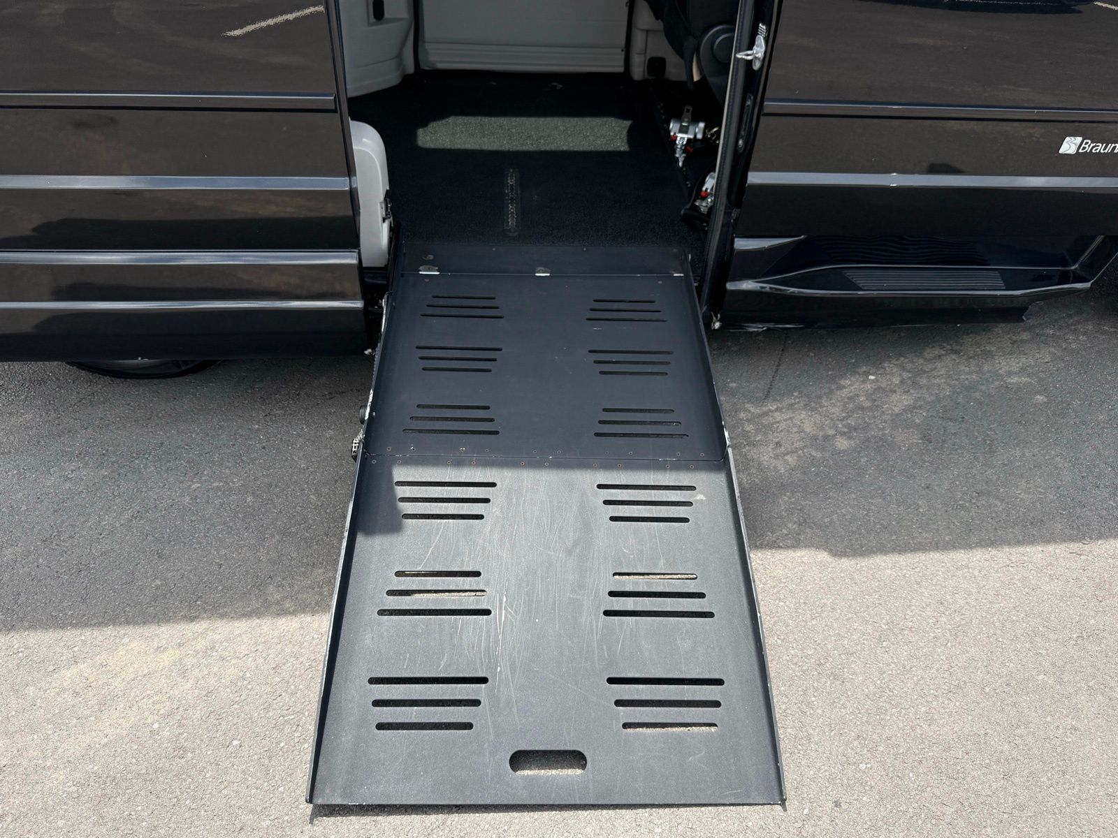 2013 Dodge Grand Caravan SXT - Photo 27