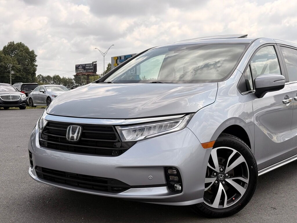 Used 2023 Honda Odyssey Touring Minivan/Van