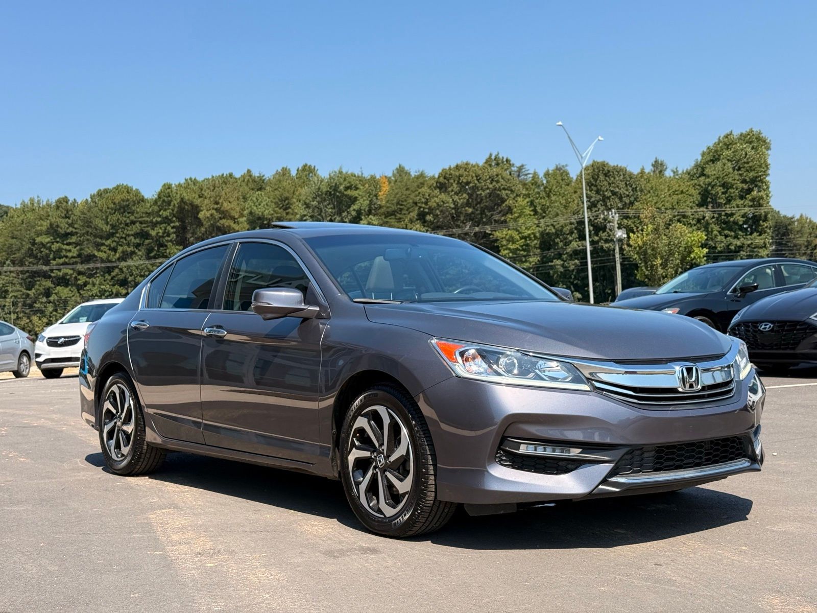 2017 Honda Accord EX-L photo 2