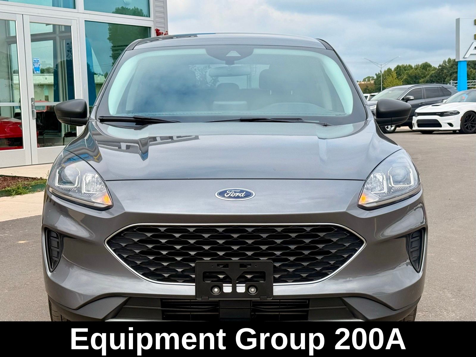 2022 Ford Escape SE photo 2