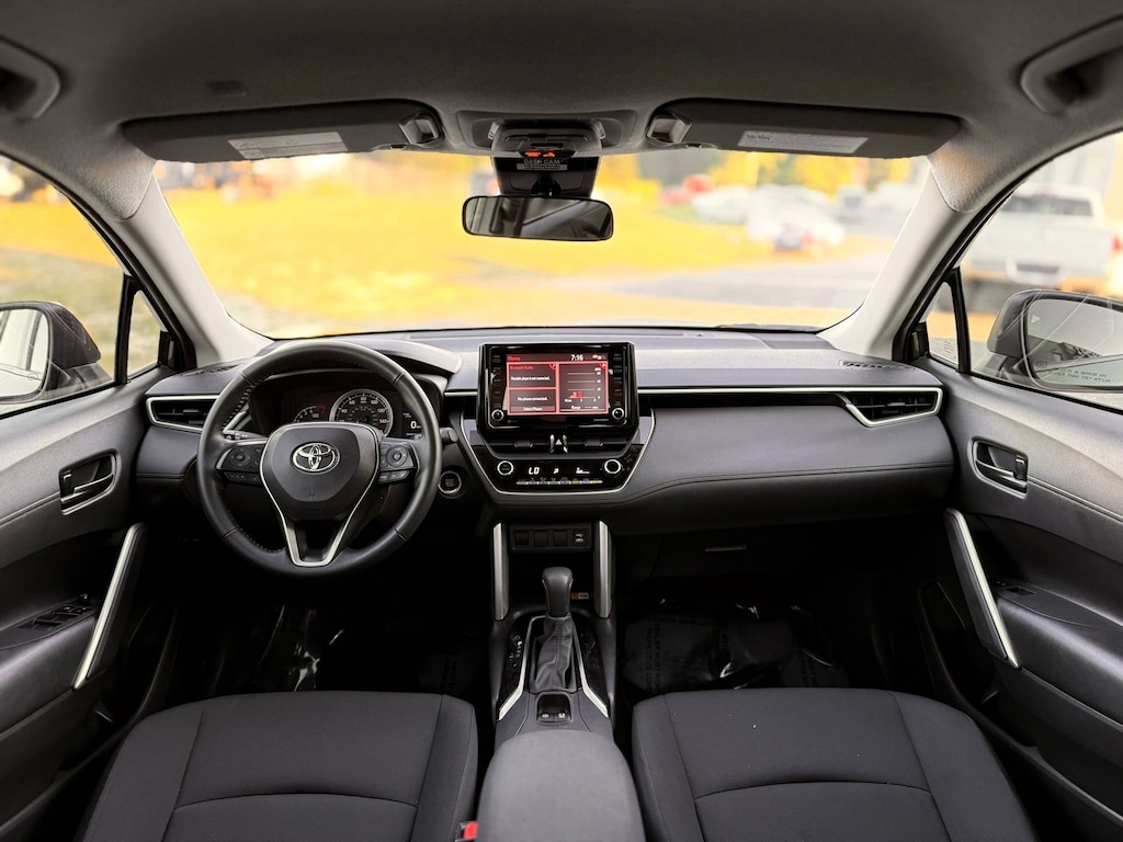 Used 2022 Toyota Corolla Cross LE SUV