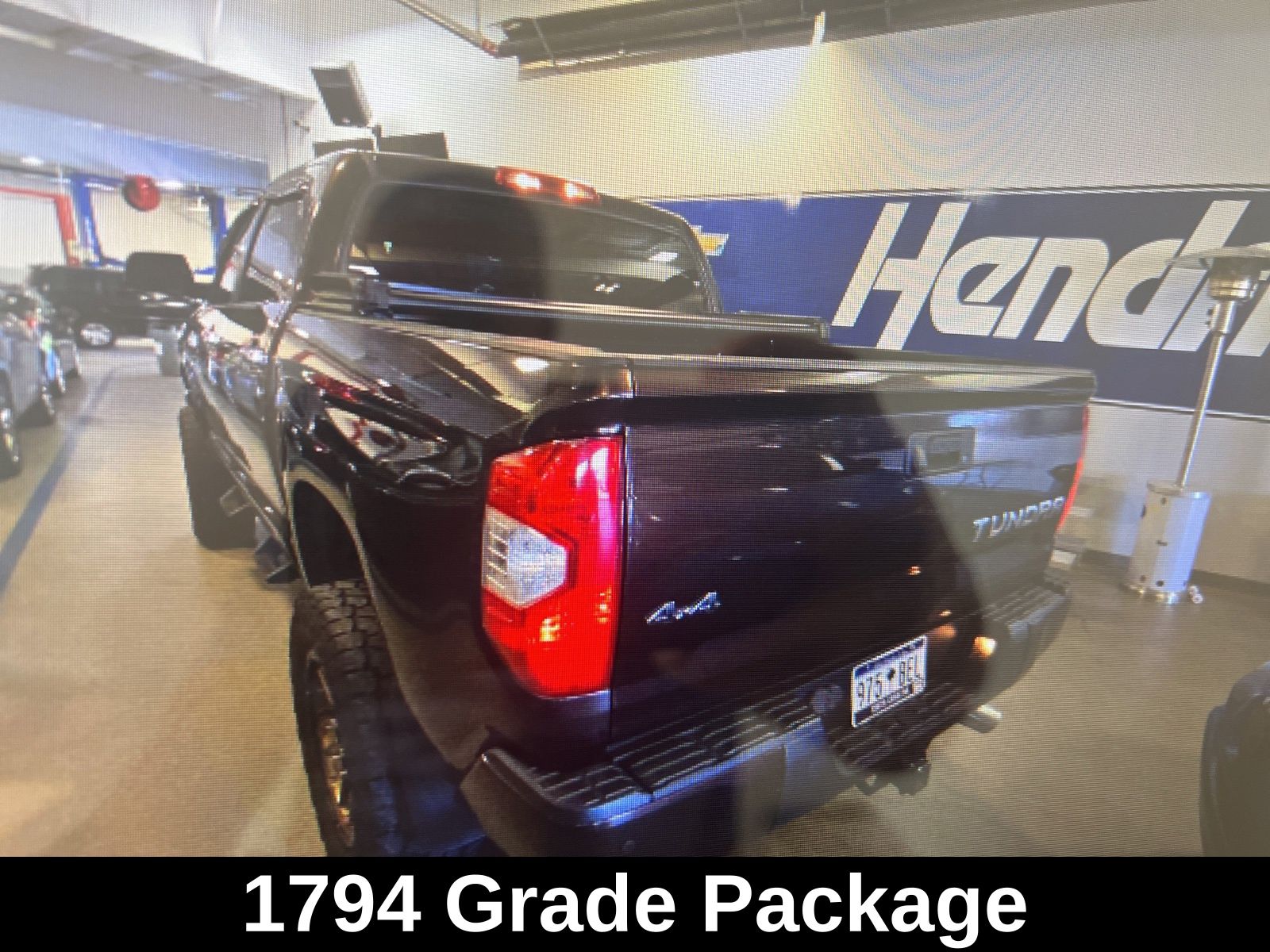 2019 Toyota Tundra Platinum Grade photo 2