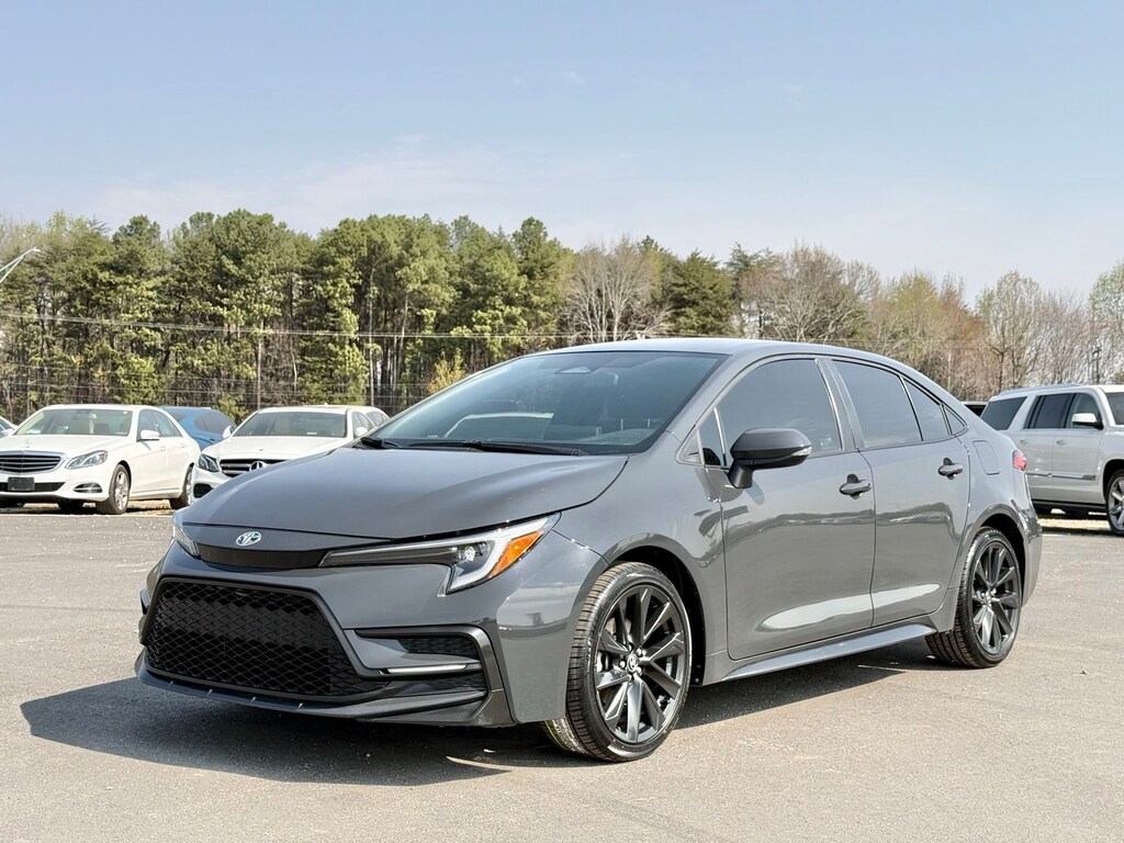 Used 2024 Toyota Corolla SE Sedan