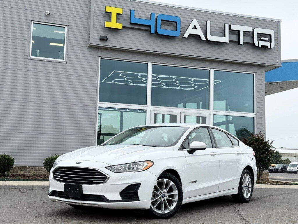 Used 2019 Ford Fusion Hybrid SE Sedan