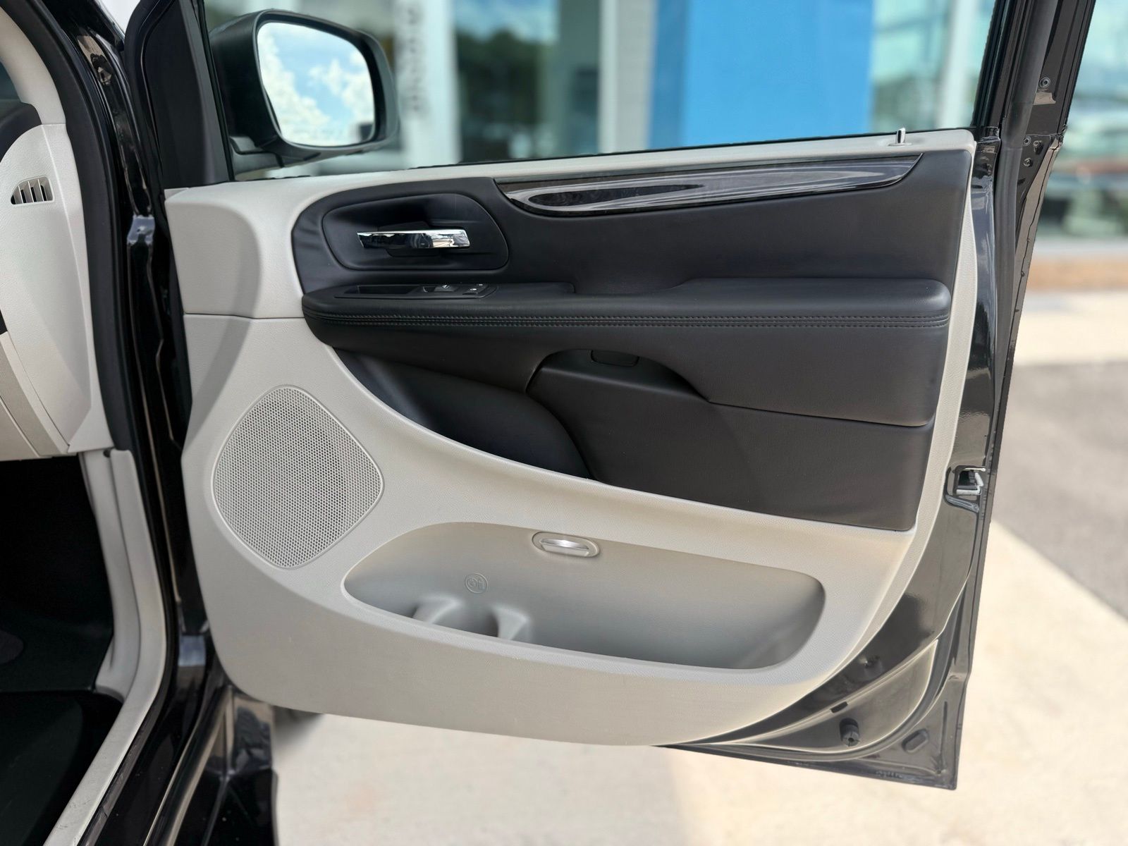 2013 Dodge Grand Caravan SXT - Photo 15