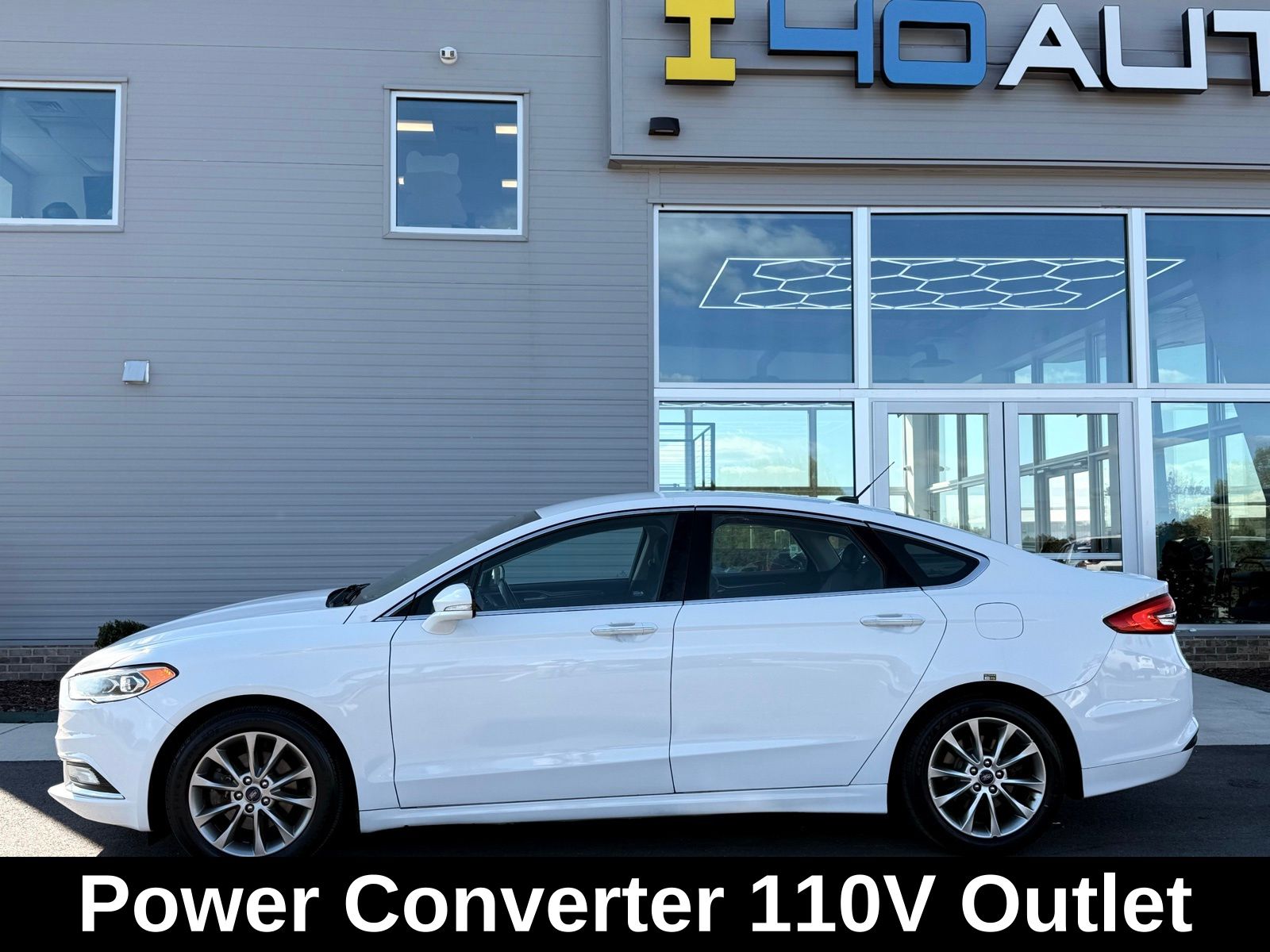 2017 Ford Fusion Hybrid SE - Photo 10