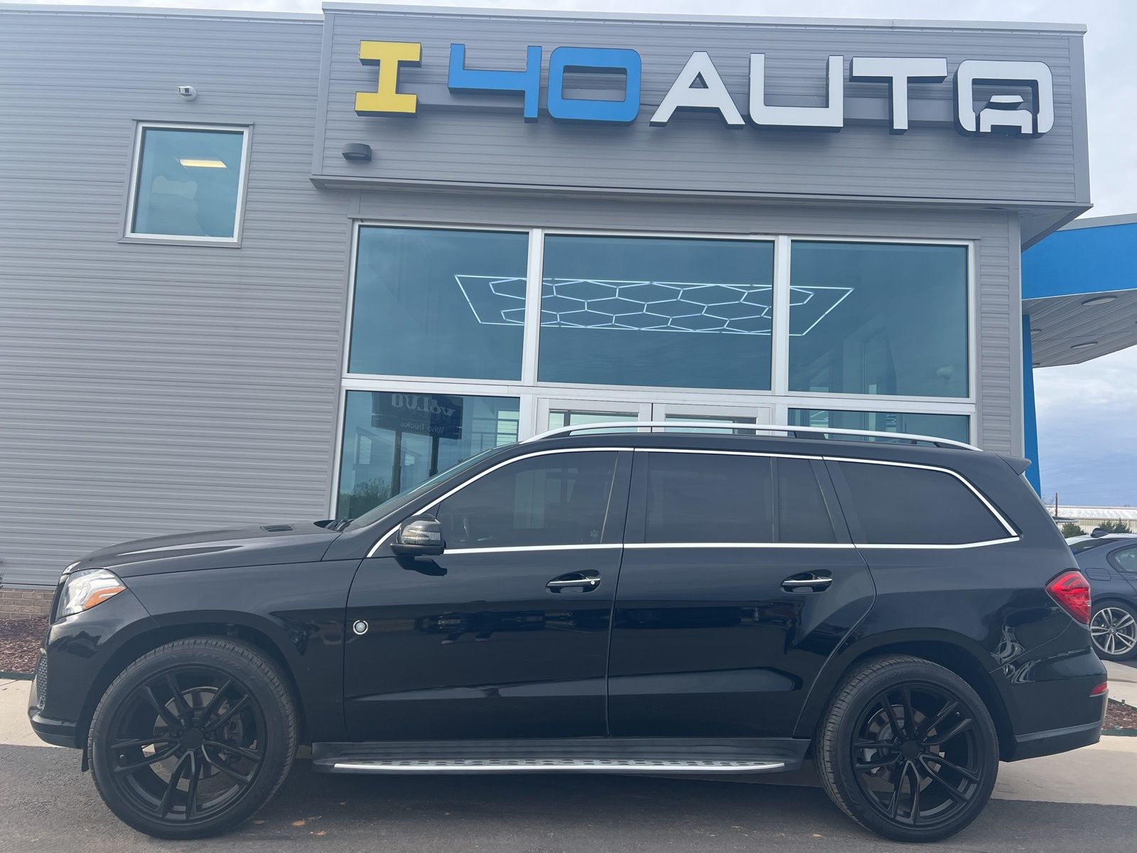 2018 Mercedes Benz GLS 450 photo 2