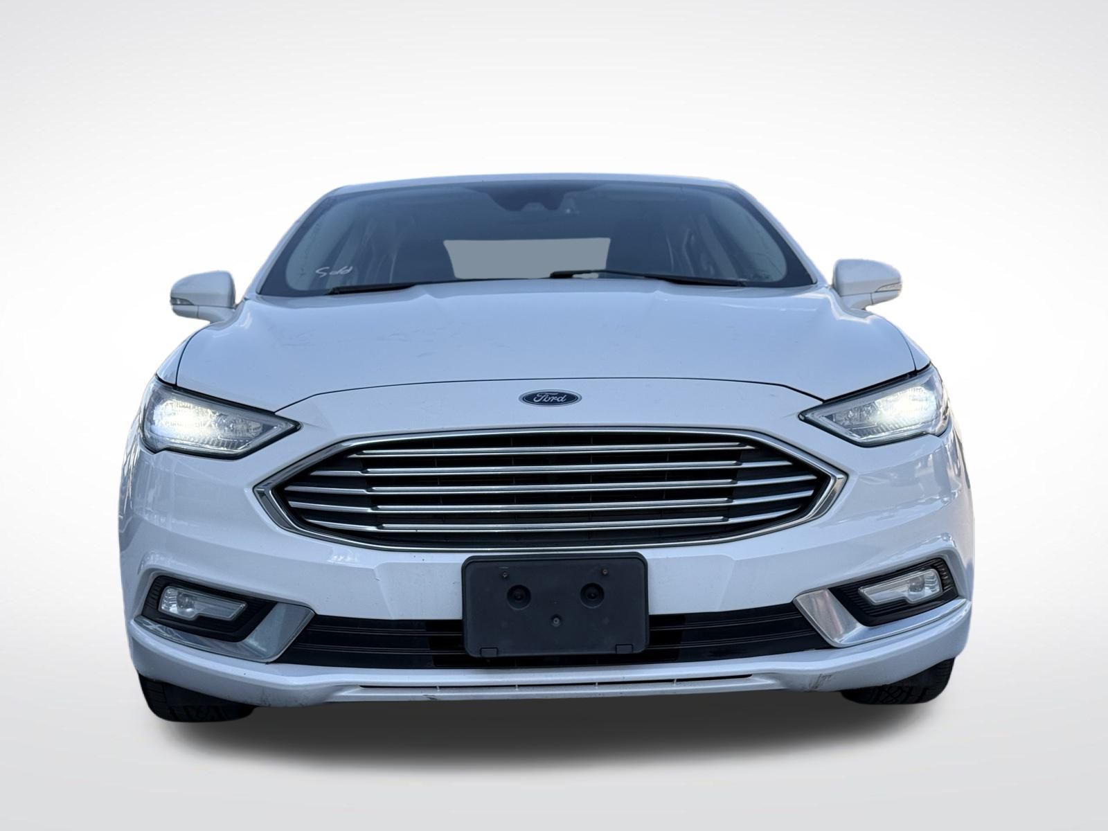 2017 Ford Fusion Hybrid SE photo 2
