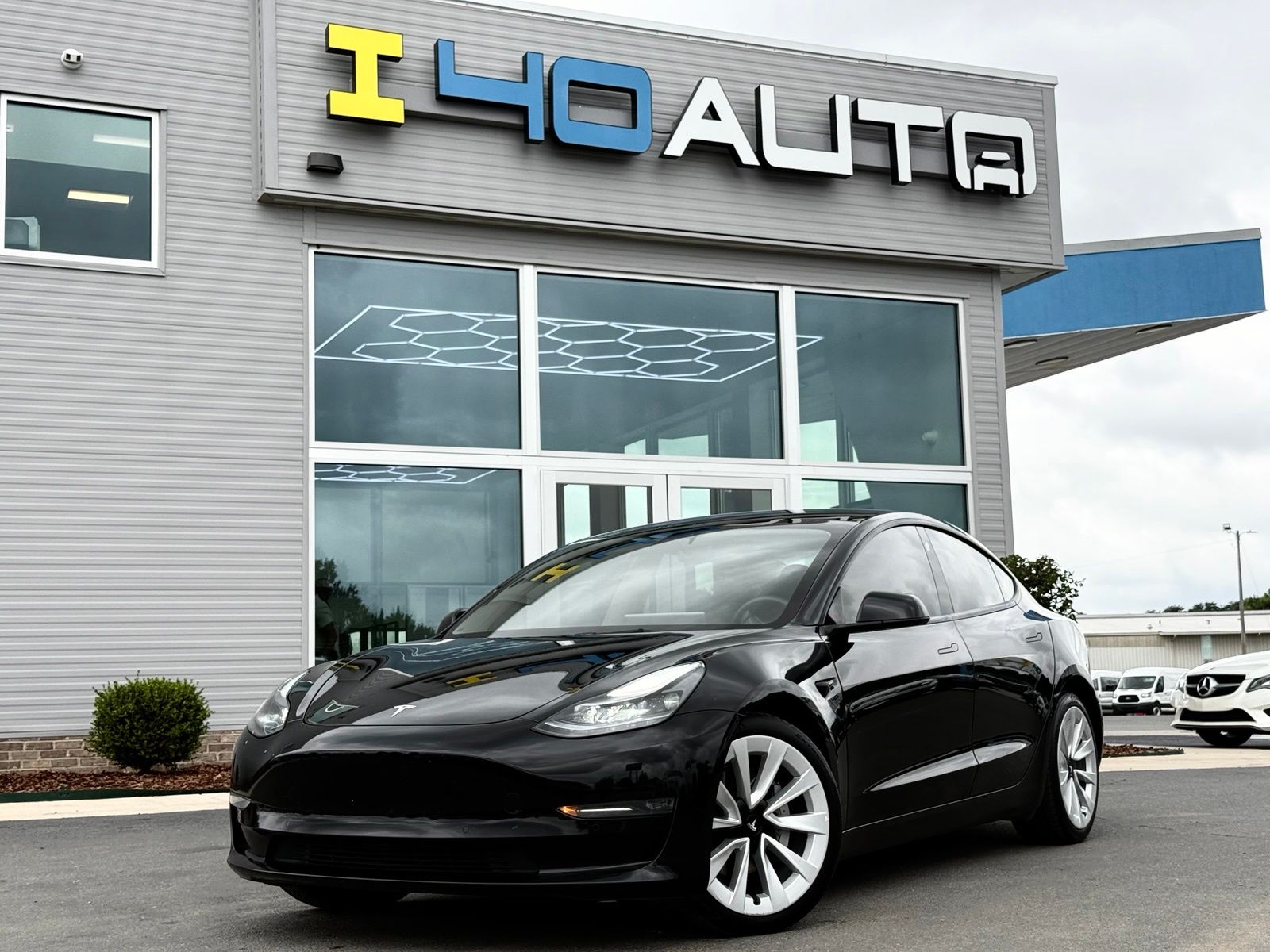 2022 Tesla Model 3 Long Range Dual Motor All-Wheel Drive's photo