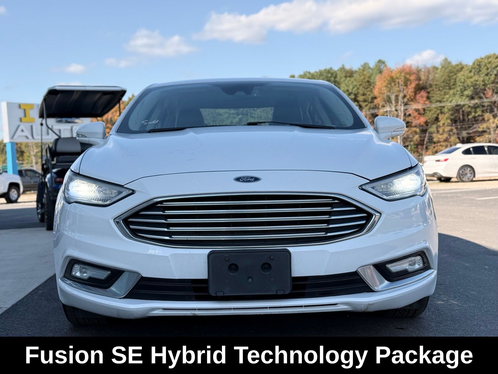 2017 Ford Fusion Hybrid SE photo 2