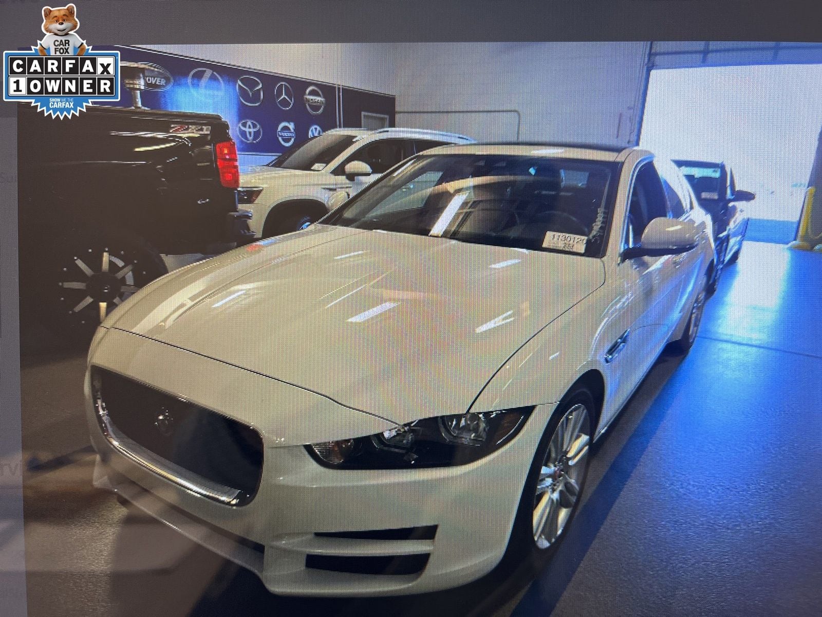 2019 Jaguar XE Prestige's photo