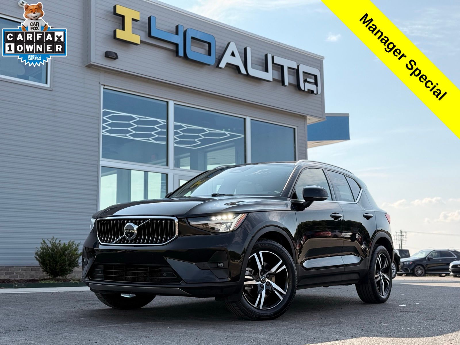 2023 Volvo XC40 B5 Plus Bright Theme