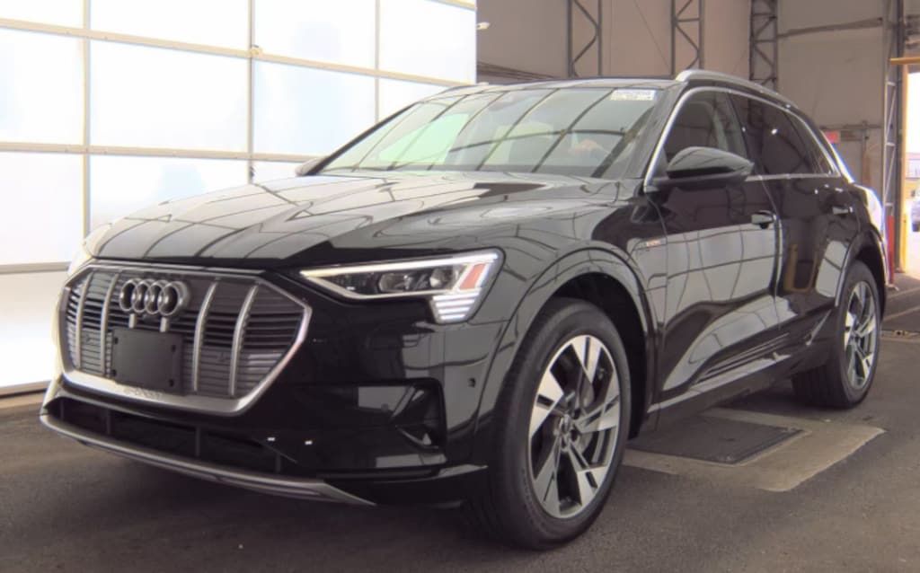 Used 2023 Audi e-tron Premium Plus SUV