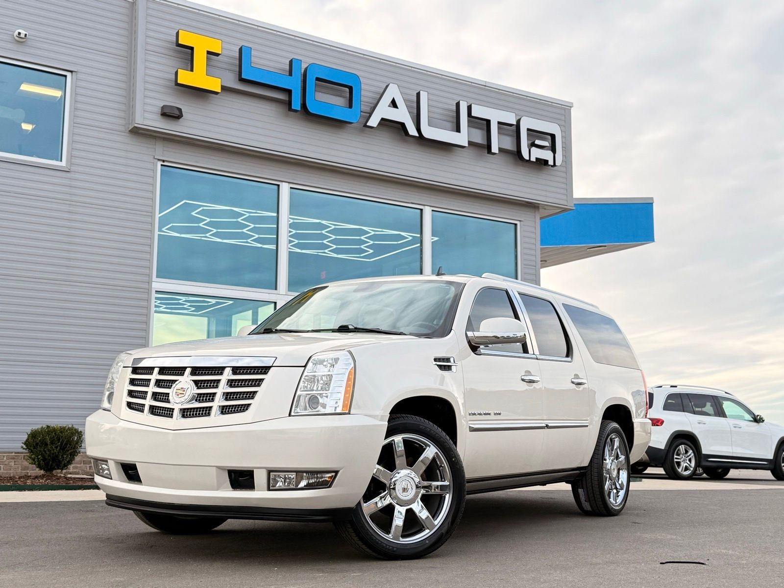 2012 Cadillac Escalade ESV Luxury's photo
