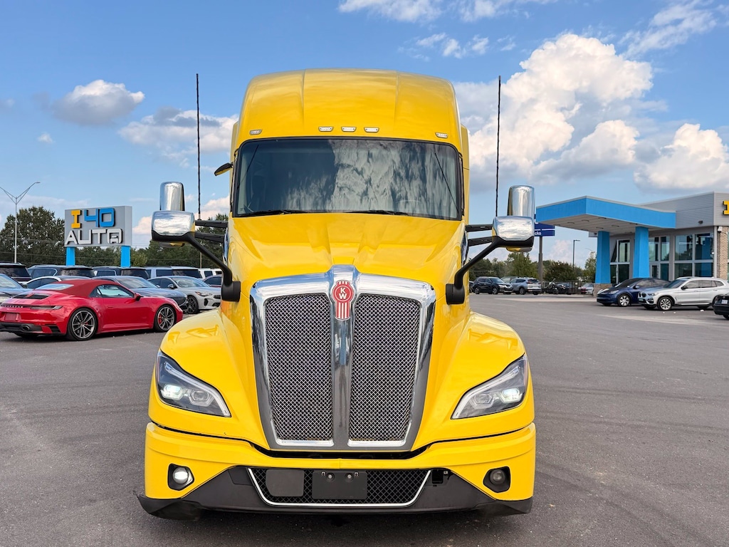 Used 2024 Kenworth T680