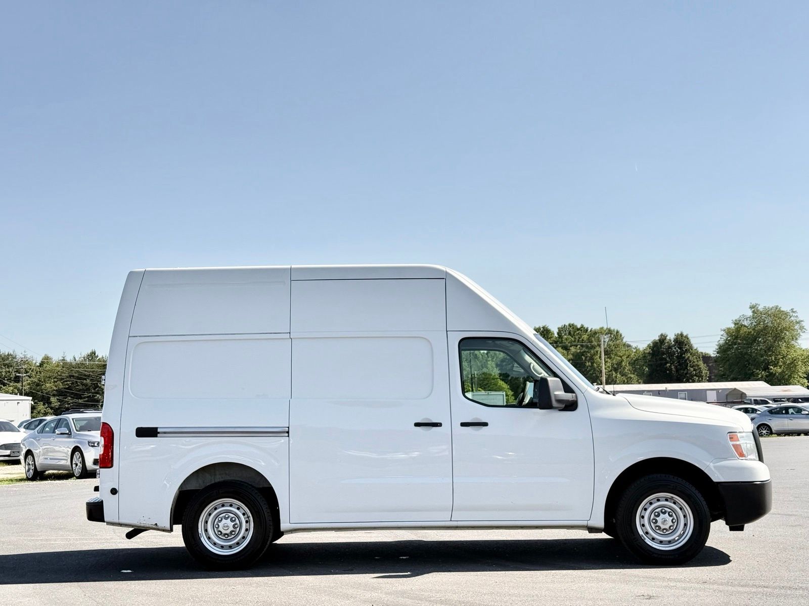2017 Nissan NV Cargo S - Photo 6