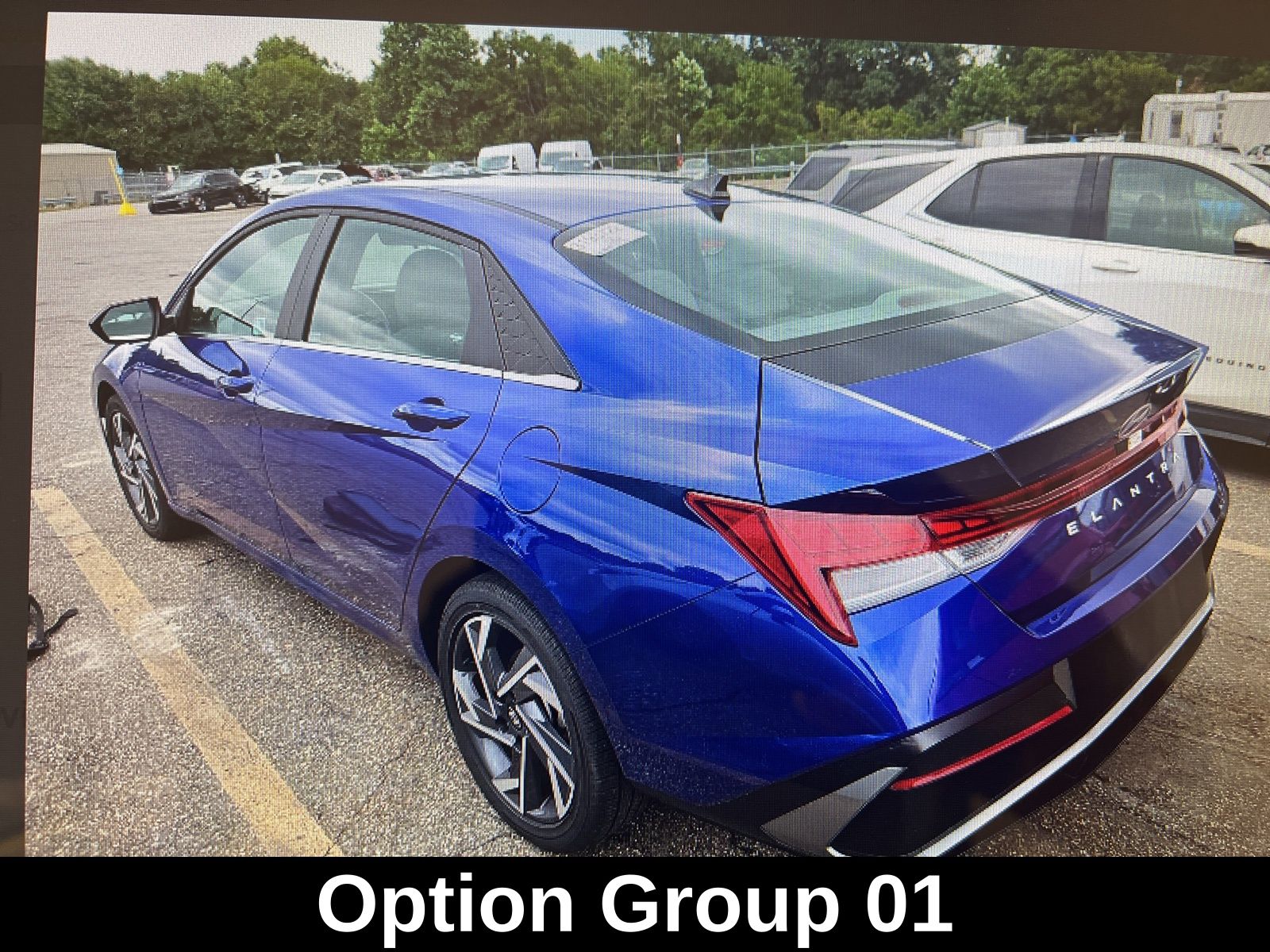 2025 Hyundai Elantra SEL Convenience photo 3