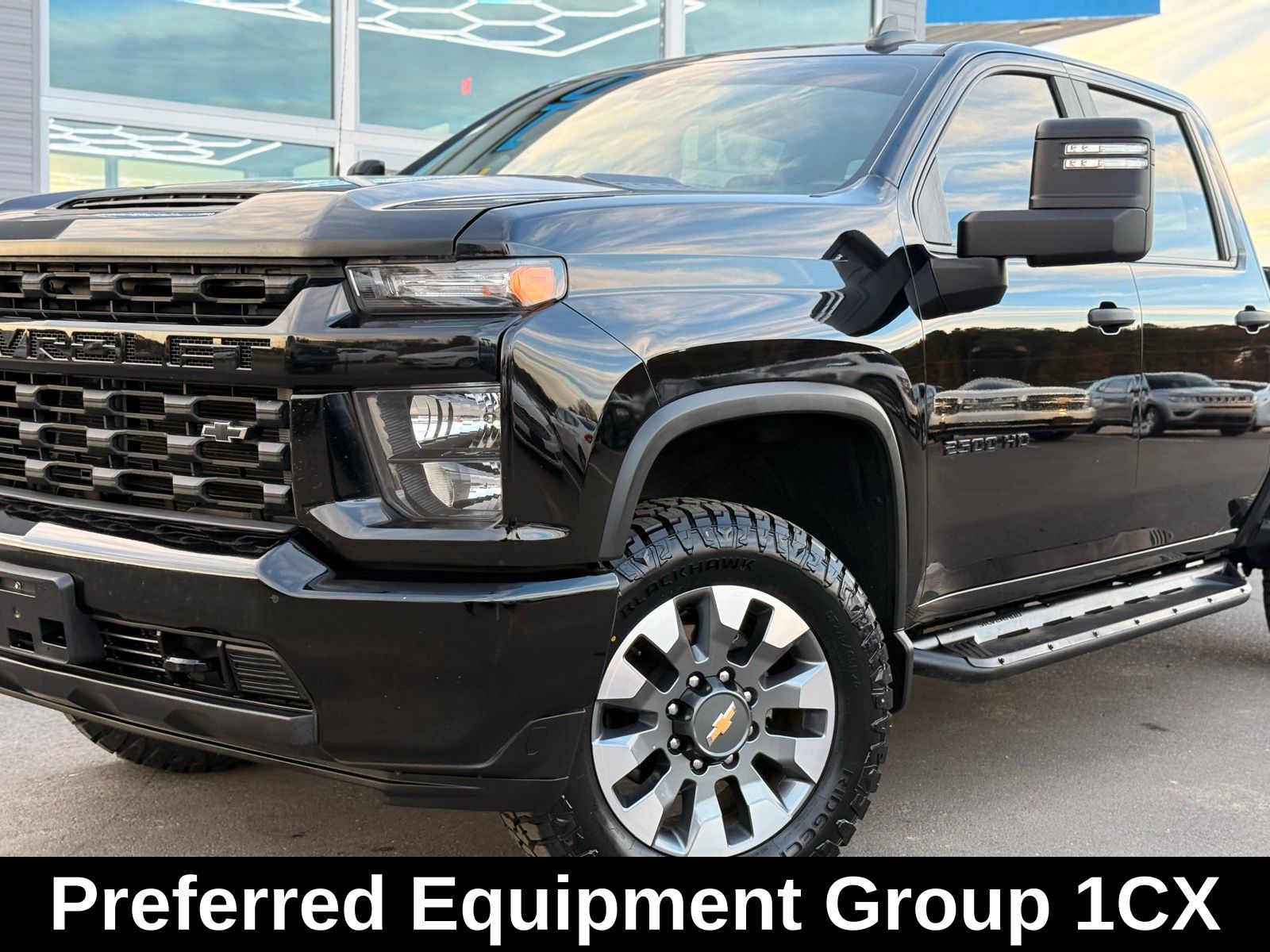 2022 Chevrolet Silverado 2500HD Custom photo 2