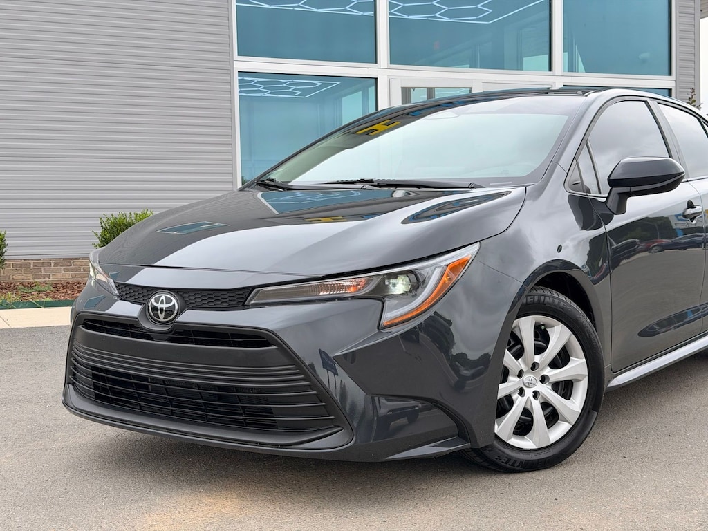 Used 2025 Toyota Corolla LE Sedan