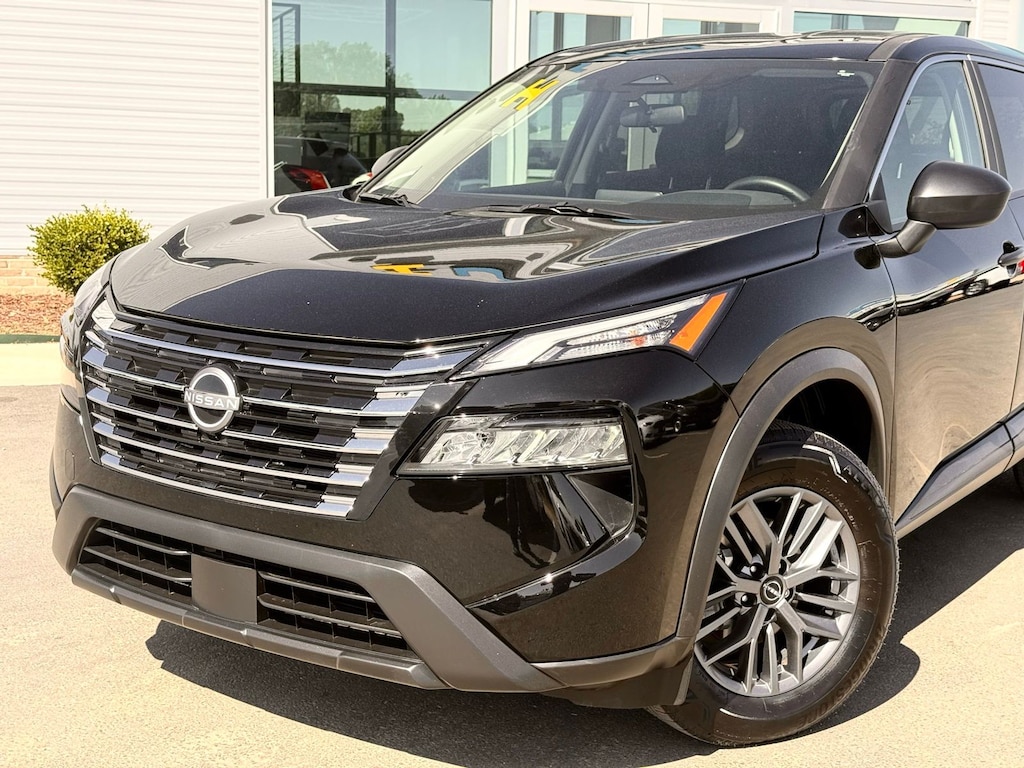 Used 2025 Nissan Rogue S SUV