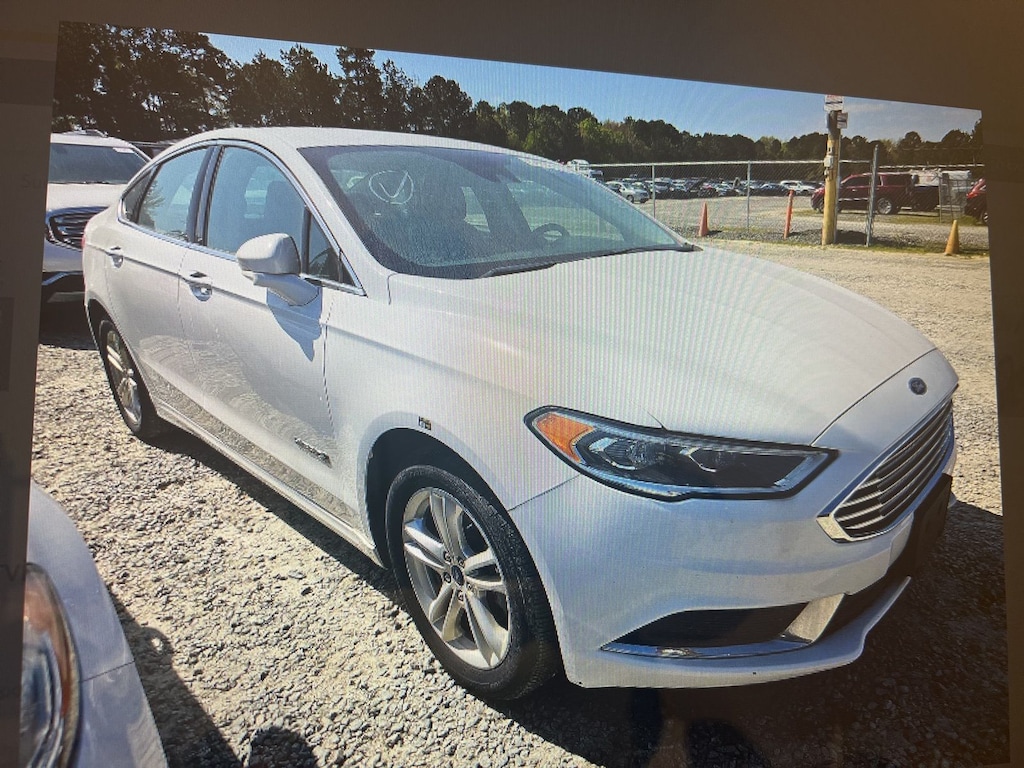 Used 2018 Ford Fusion Hybrid SE Sedan