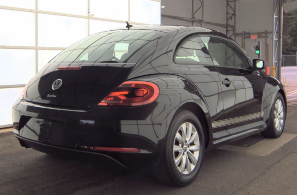 Used 2016 Volkswagen Beetle 1.8T Hatchback