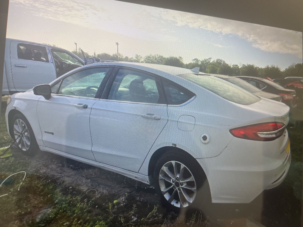 Used 2019 Ford Fusion Hybrid SE Sedan