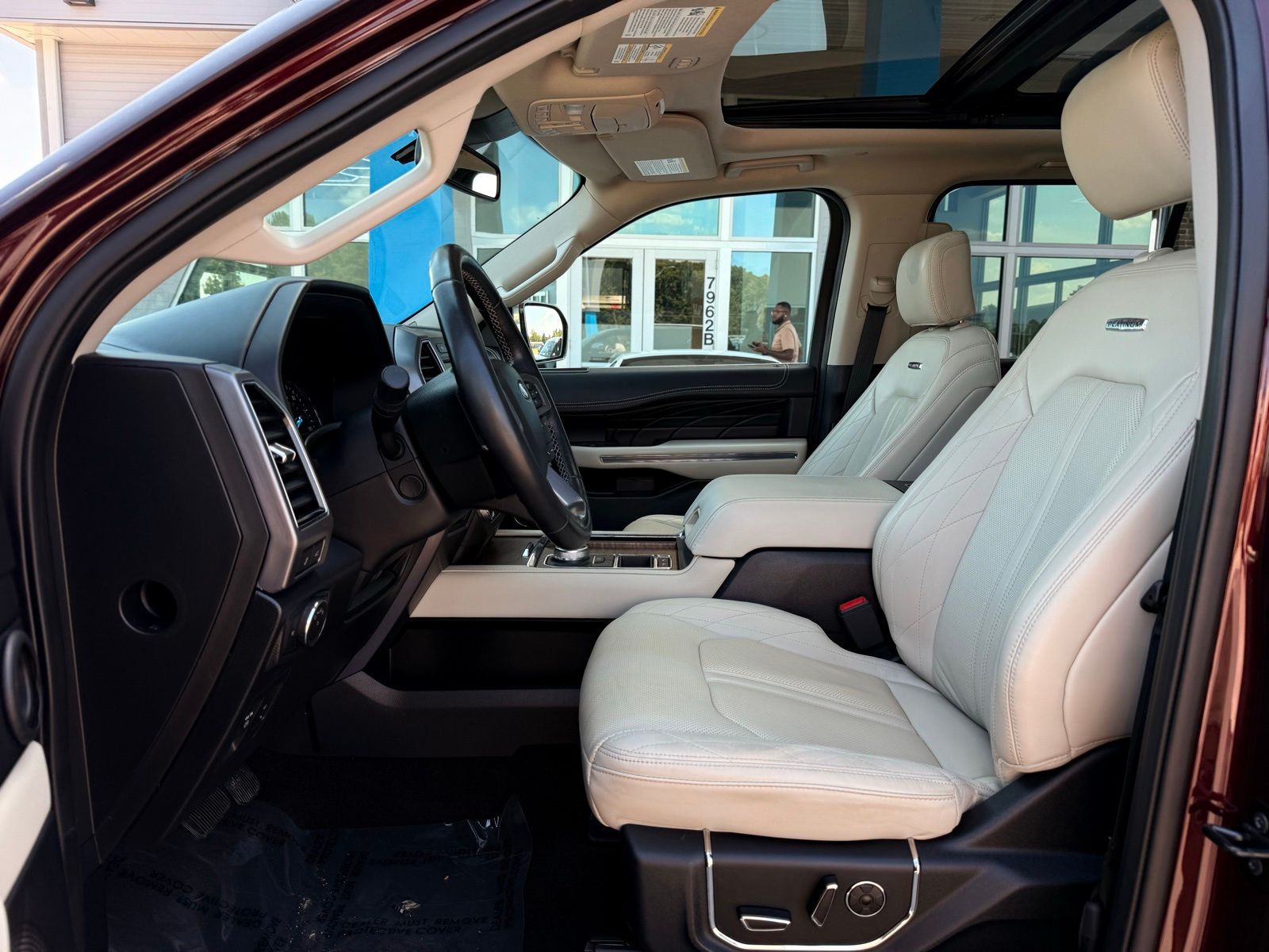 2020 Ford Expedition Platinum - Photo 17