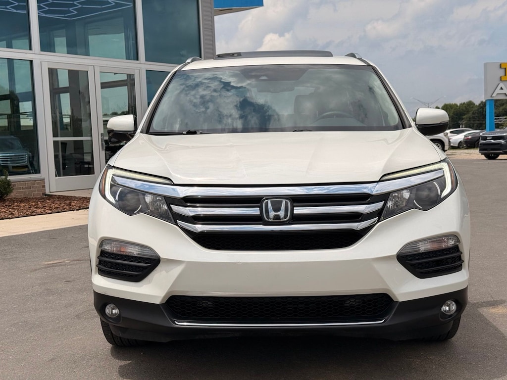 Used 2018 Honda Pilot Touring SUV