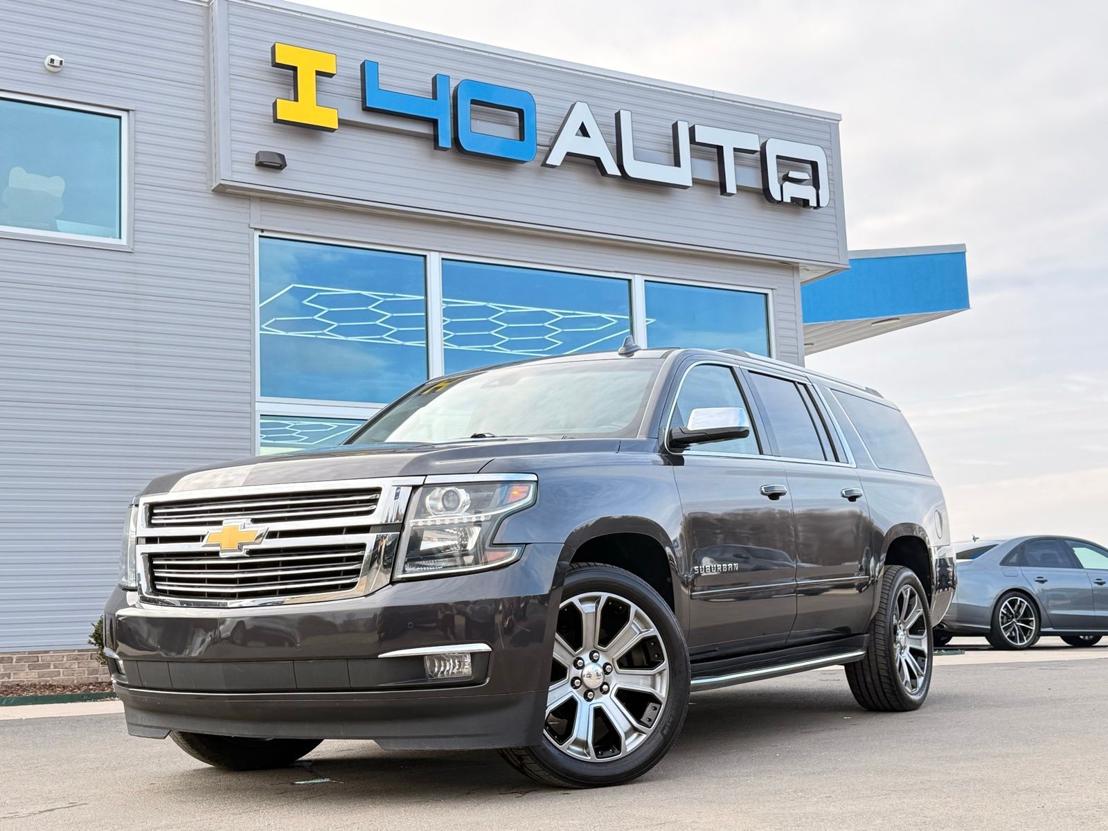 2018 Chevrolet Suburban Premier's photo