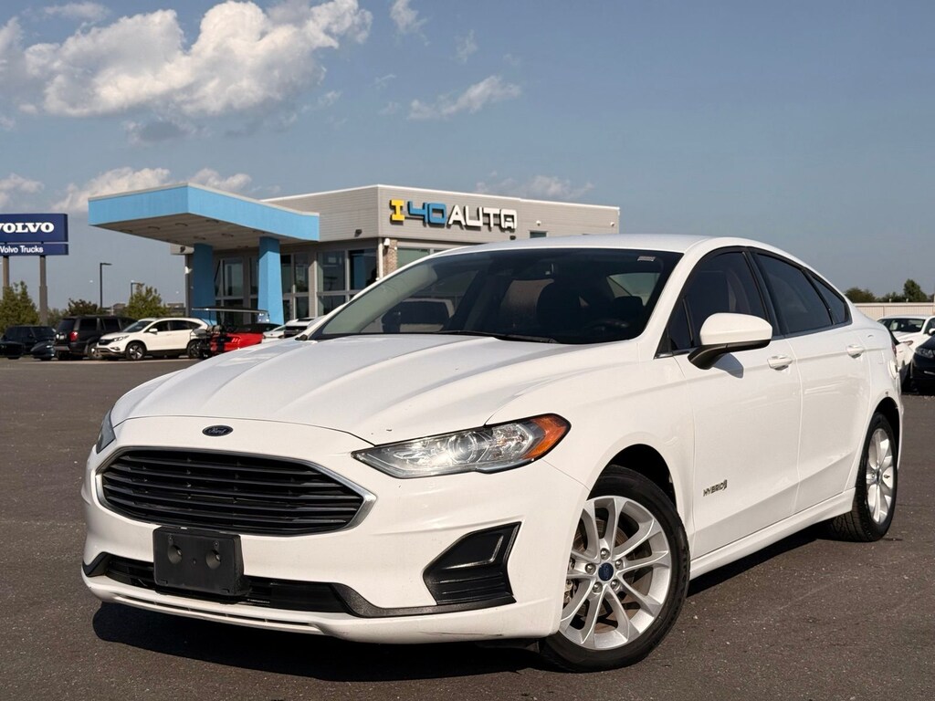 Used 2019 Ford Fusion Hybrid SE Sedan