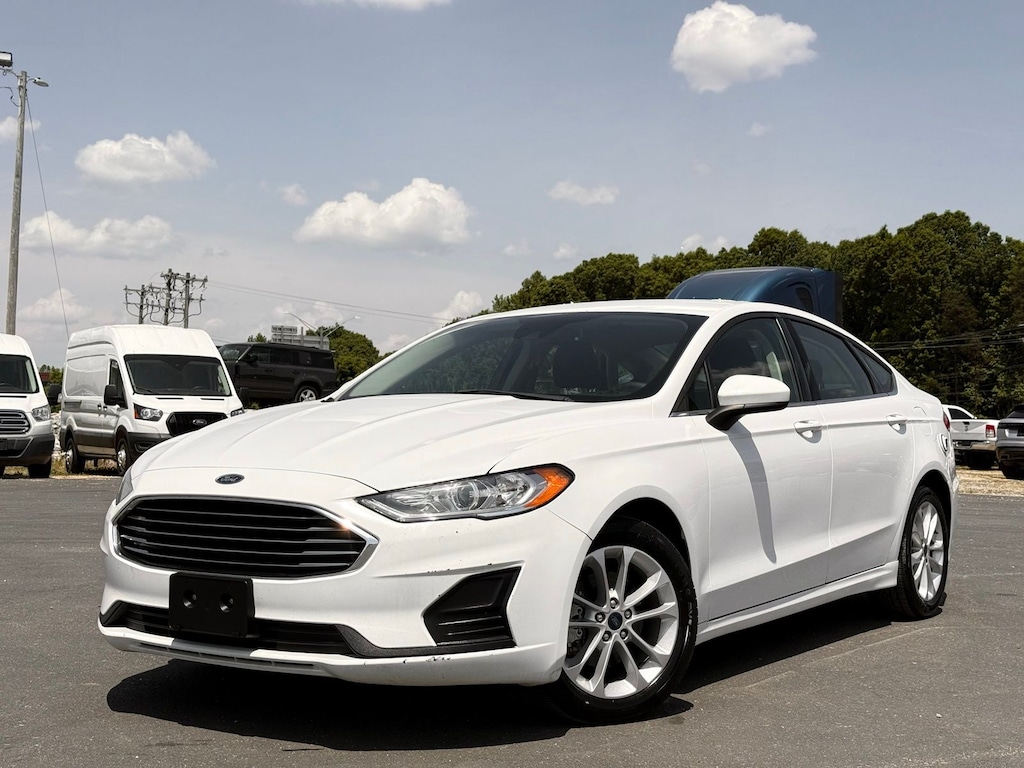 Used 2020 Ford Fusion Hybrid SE Sedan