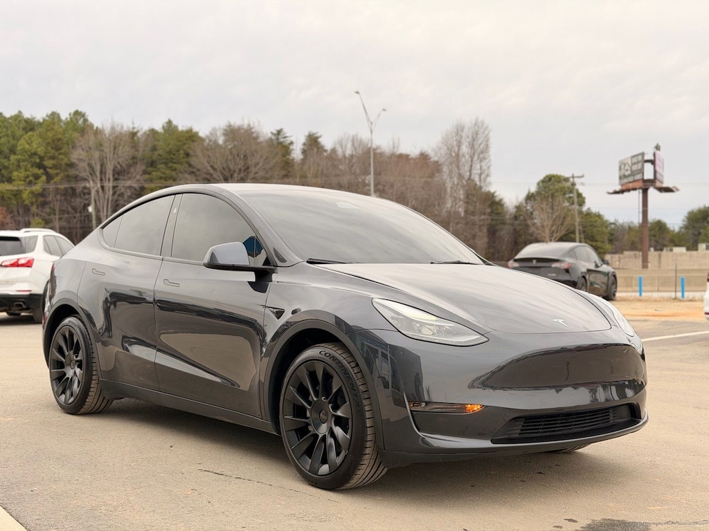 Used 2024 Tesla Model Y Long Range SUV