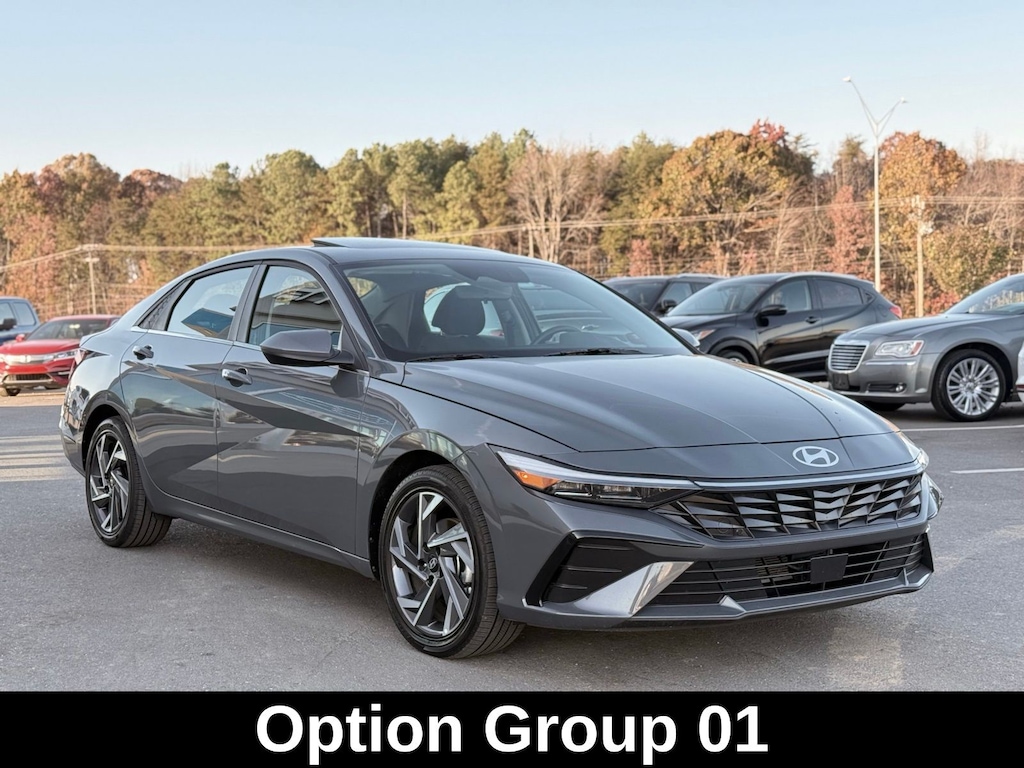 Used 2025 Hyundai Elantra SEL Convenience Sedan