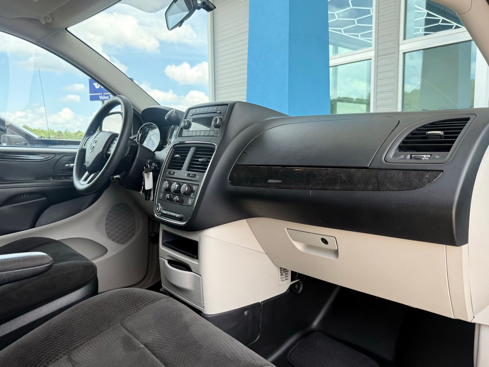 2013 Dodge Grand Caravan SXT - Photo 16