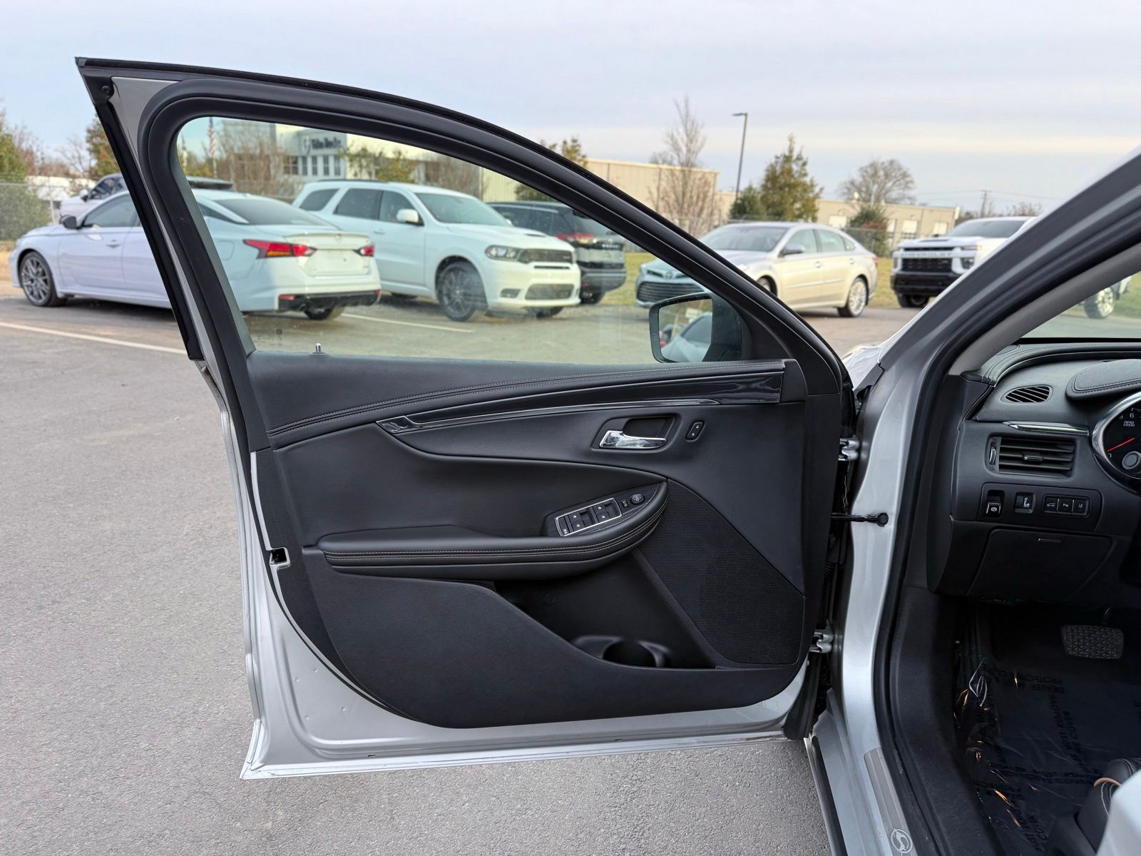 2016 Chevrolet Impala 2LZ - Photo 12