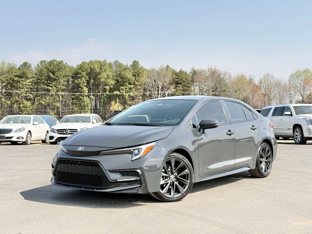 Used 2024 Toyota Corolla SE Sedan