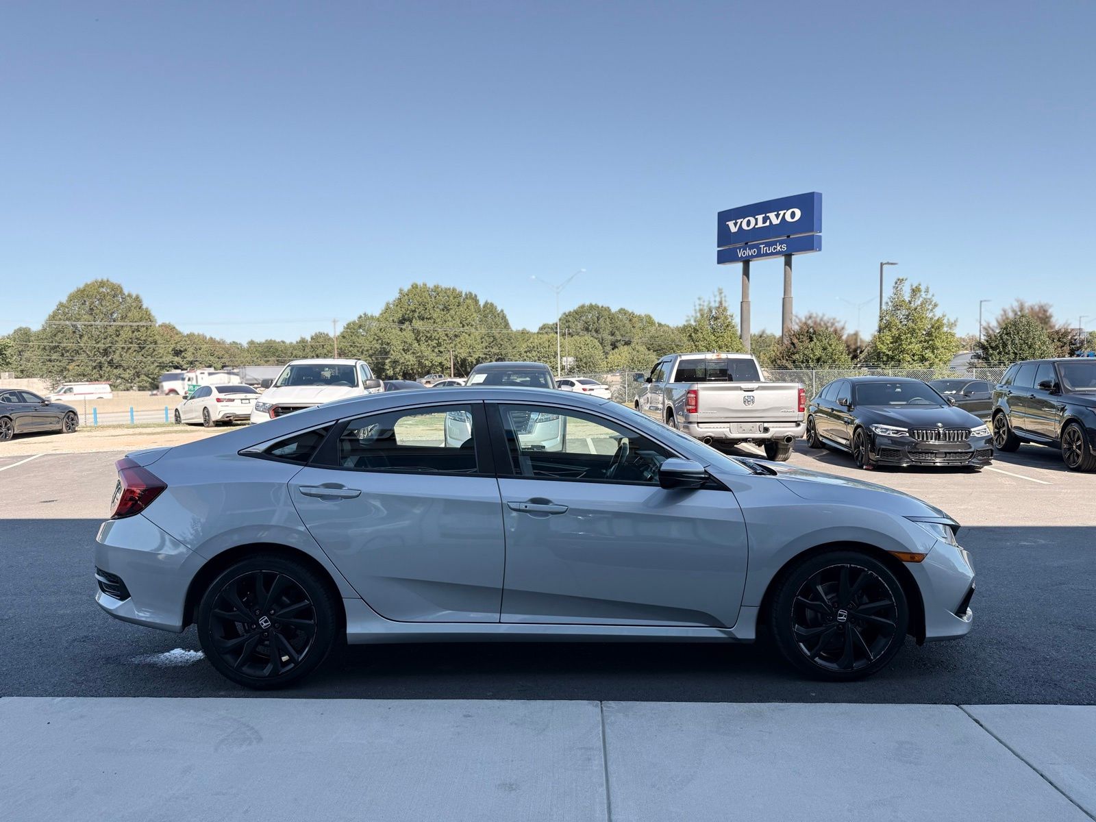 2019 Honda Civic Sport photo 4
