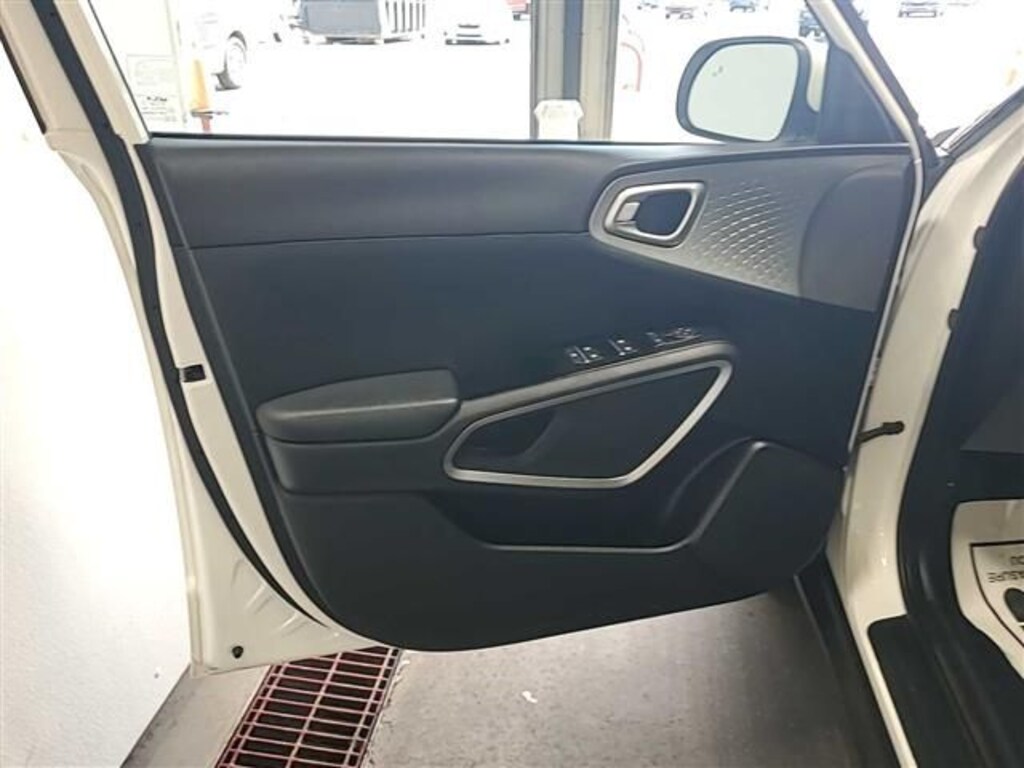 Used 2022 Kia Soul LX Hatchback