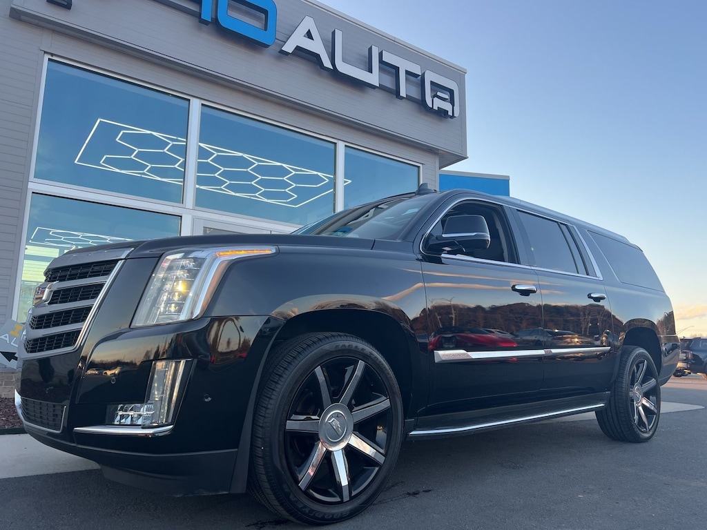 Used 2017 Cadillac Escalade ESV Luxury SUV